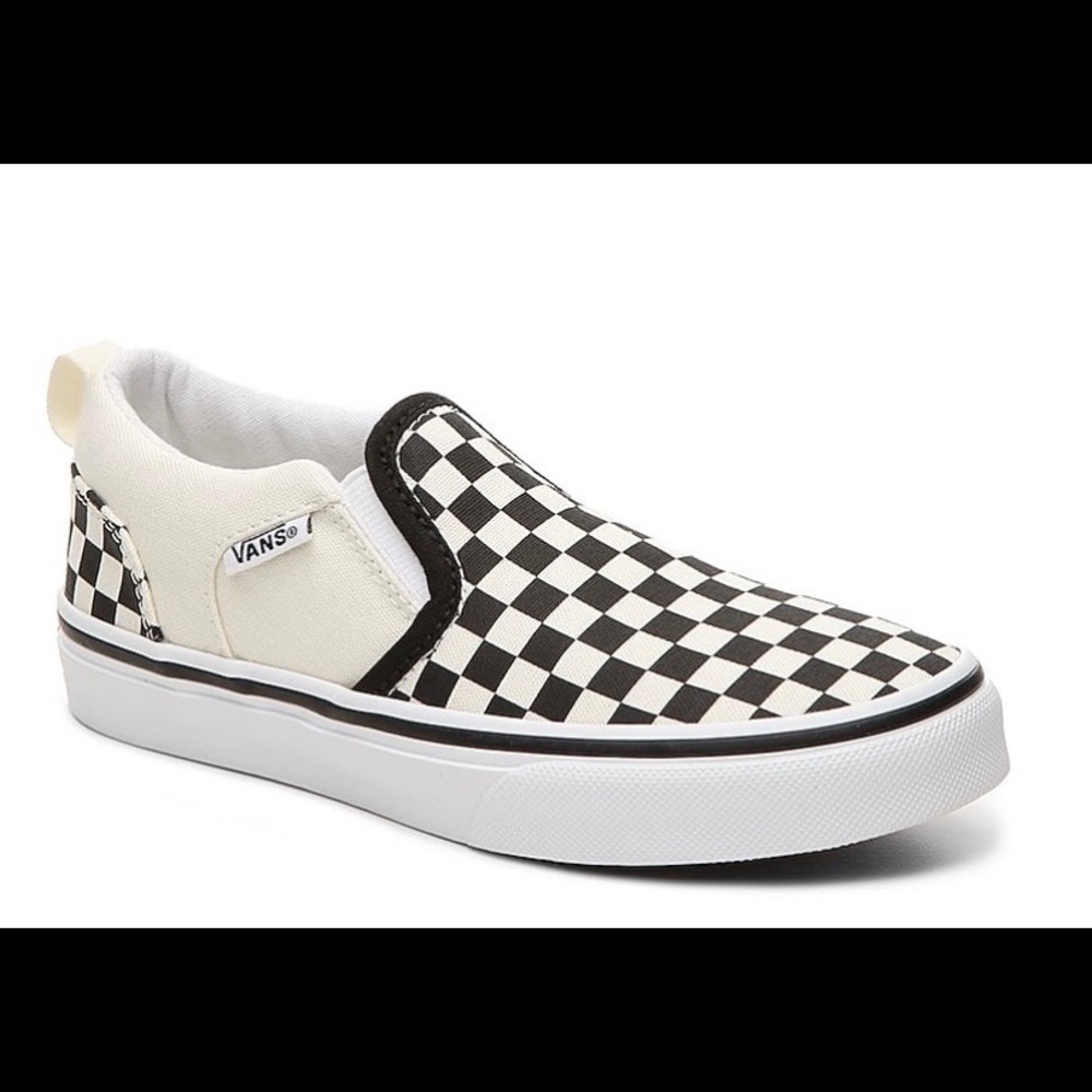 NWT Kids Classic checkered Vans